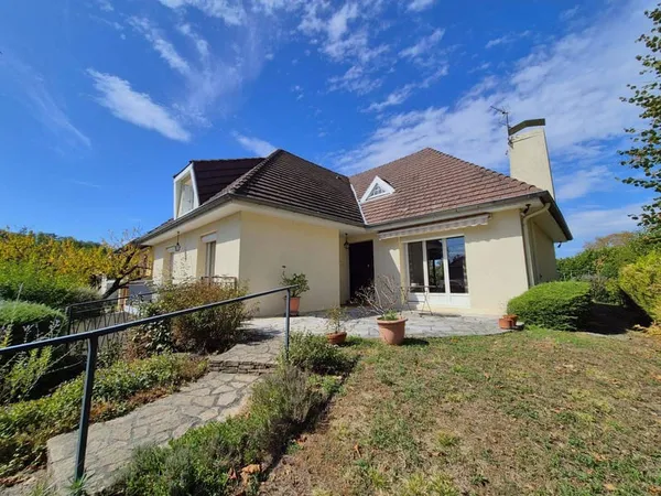Maison 8 pièces 159 m²