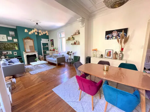 Maison 7 pièces 250 m²