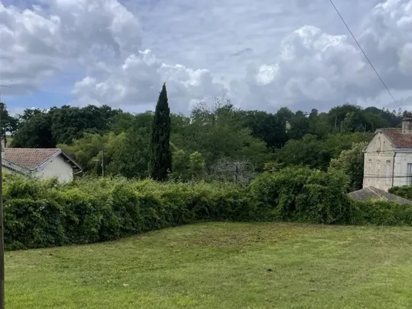 Terrain 443 m²