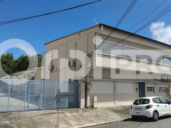 Bureaux 614 m²