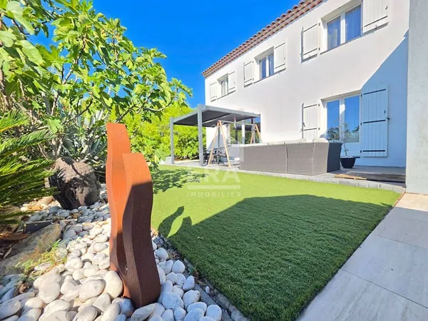 Maison 8 pièces 132 m²