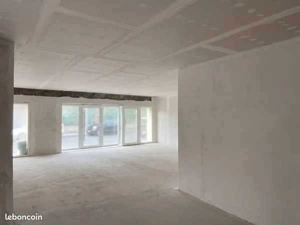 Local commercial 106 m²