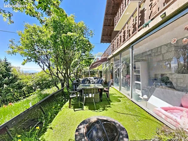 Chalet 9 pièces 220 m²