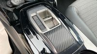 Peugeot 208 1.2 PureTech 100ch S&S Allure EAT8 — photo 28