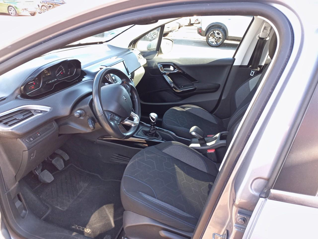 Peugeot 2008 puretech 110ch s&s bvm6 signature — photo 15
