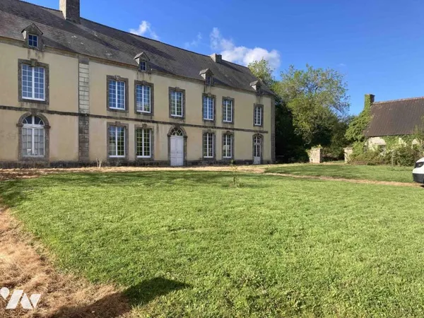 Maison 610 m²