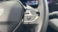 Peugeot 408 PHEV 225ch Allure Pack e-EAT8 — photo 16