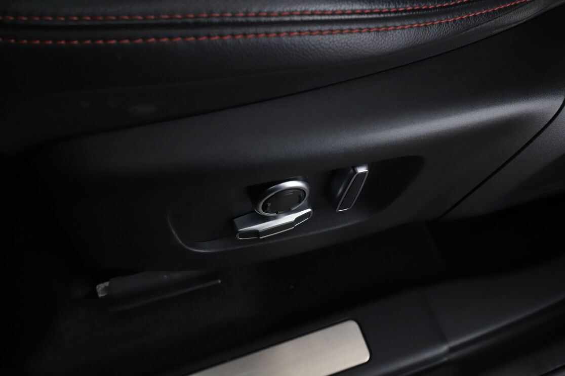 Land Rover Discovery Sport P200 Flex MHEV AWD R-Dynamic SE Auto — photo 10