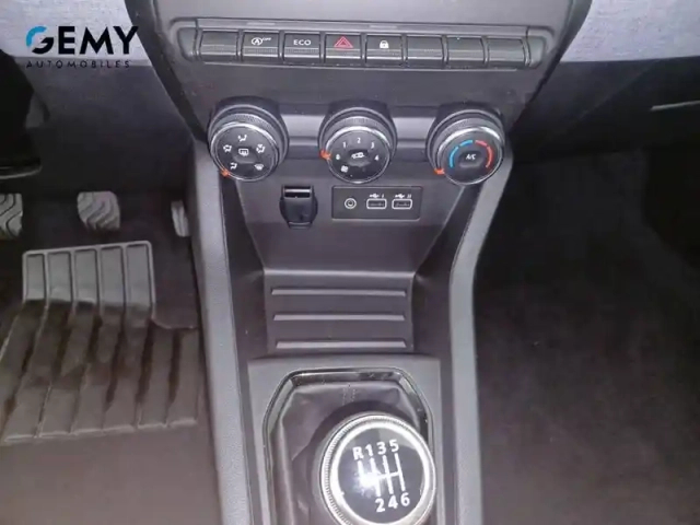 Renault Clio tce 90 — photo 14