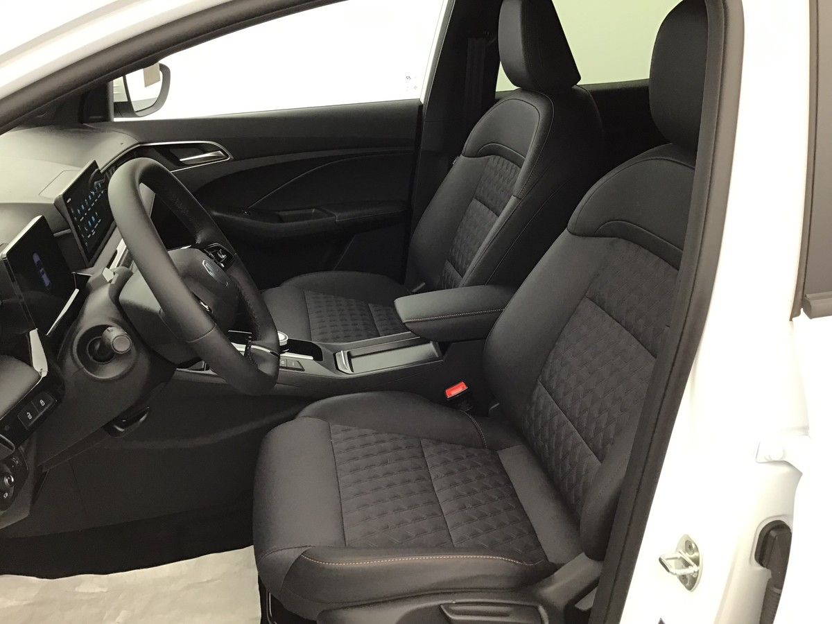 MG MG3 — photo 25