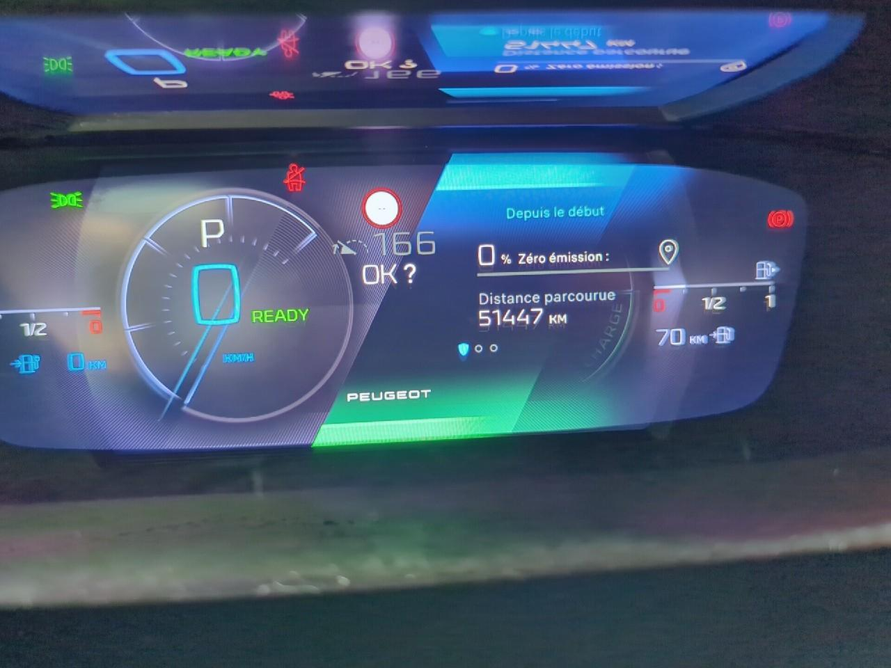Peugeot 408 phev 225 e-eat8 gt — photo 24