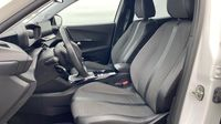 Peugeot 2008 1.5 BlueHDi 110ch S&S Allure Pack — photo 9