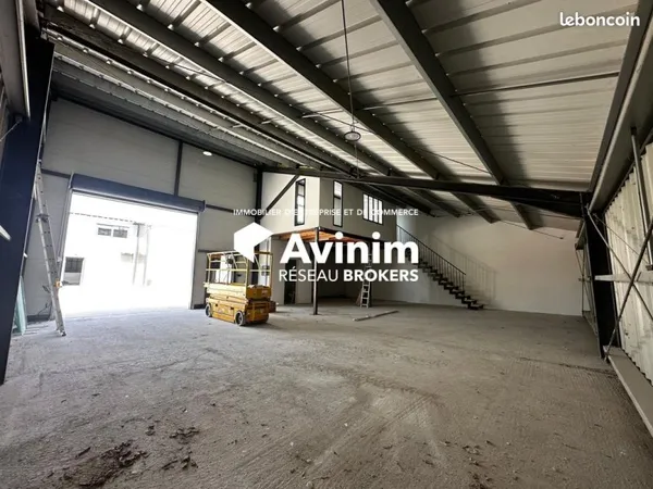Local 304 m² Vendres