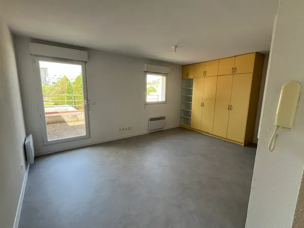 Studio équipé 30 m² avec terrasse 11,50 m²