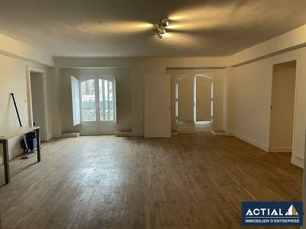 Bureaux 145 m²