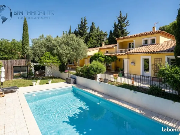 Villa 6 pièces 165 m²