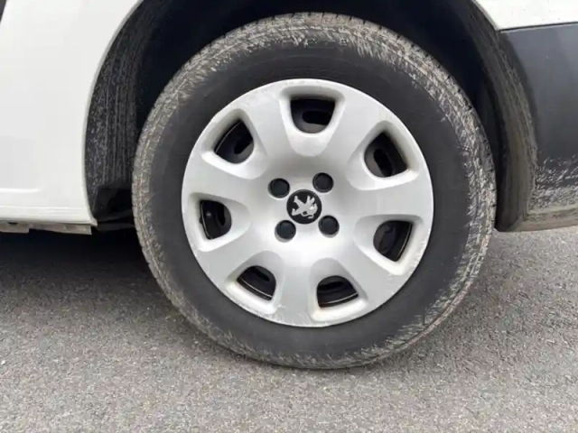 Peugeot Partner standard 1.6 bluehdi 75ch premium — photo 12