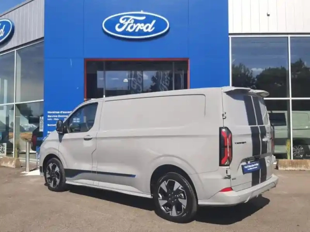 Ford Custom transit  fg 320 l1h1 2.5 duratec 232ch hybride rechargeable sport cvt — photo 6