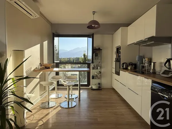 Appartement 3 pièces 77 m²