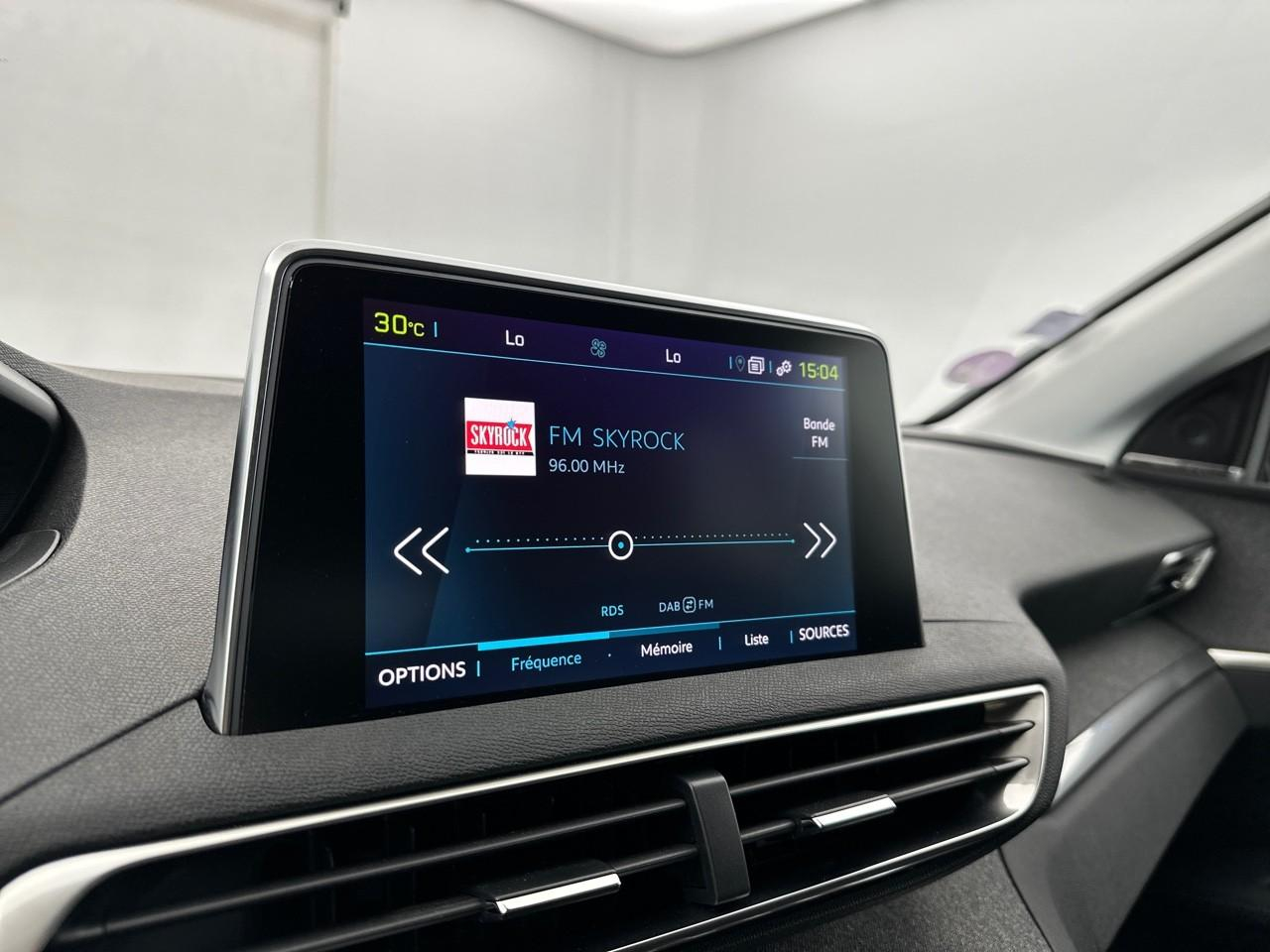 Peugeot 3008 hybrid 225 e-eat8 allure business — photo 23