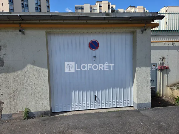 Parking 14 m²