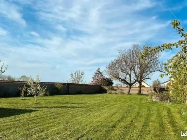 Terrain 656 m² Saint Marcel