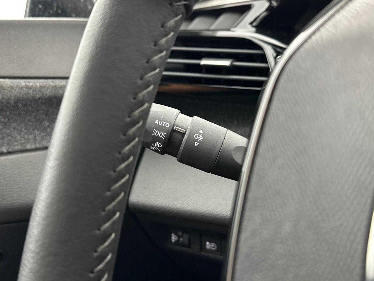 Peugeot 408 phev 180 e-eat8 allure pack — photo 20