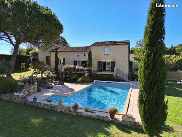 Propriété 11 pièces 330 m²