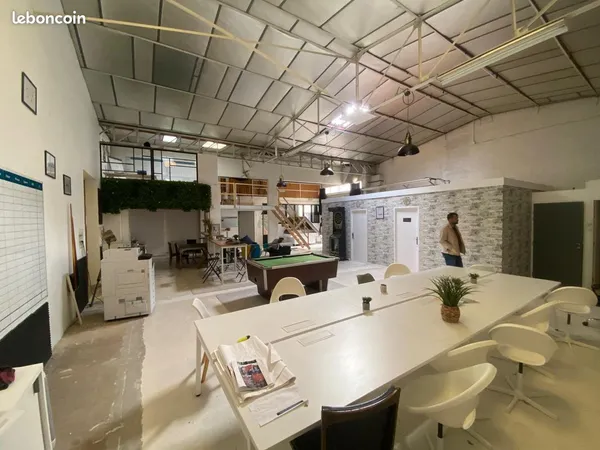 Local commercial et stock 292m2 + Appartement 70m2