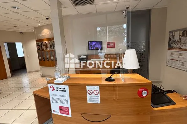 Local commercial 150 m²