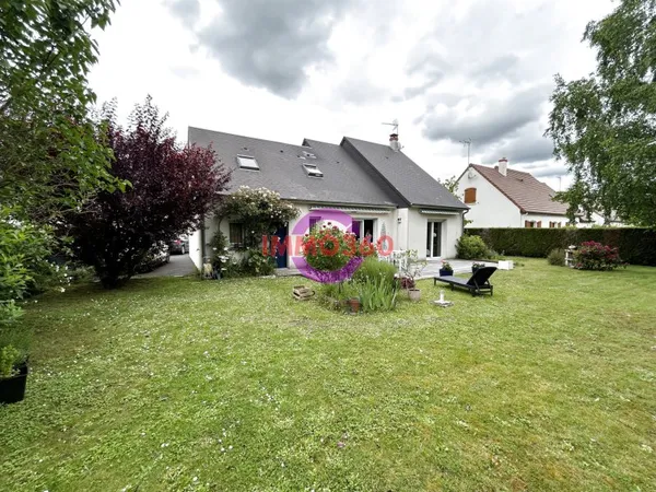 Maison de standing, 120 m2, 4 chambres, garage.