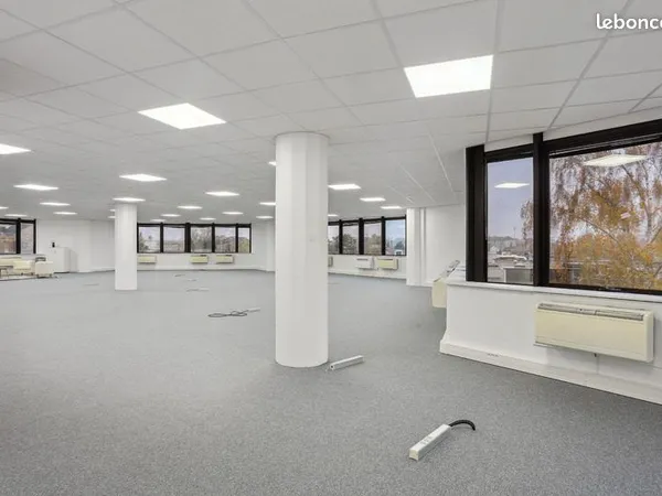 Bureaux 352 m² Argenteuil