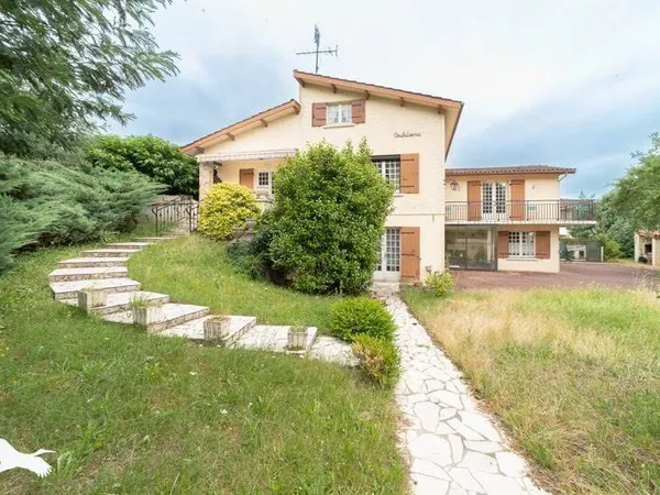 Maison 7 pièces 195 m²