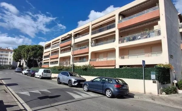 Appartement 2 pièces+cave+parking
