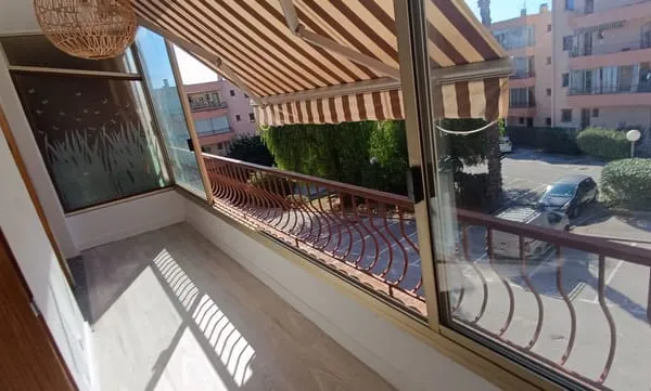 GRAND F2 RÉNOVÉ SITUÉ À 5/10 MIN À PIED DU PORT DE SANARY