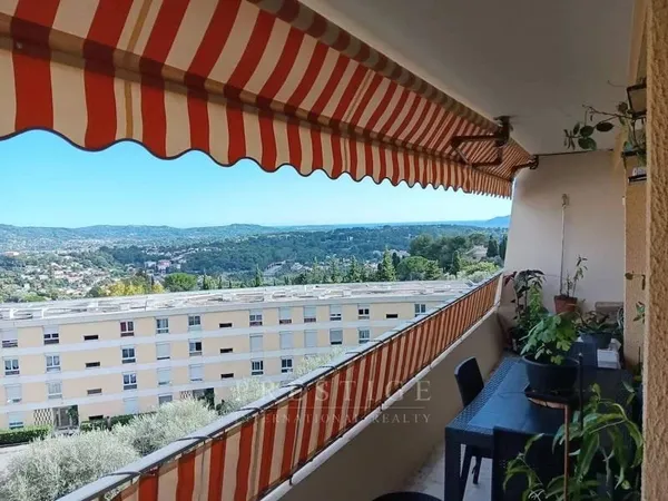 Appartement 4 pièces 77 m²