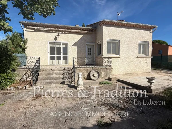 Gargas, maison individuelle de plain-pied avec jardin, terrasse et dépendance