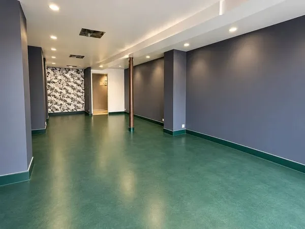 Local commercial 1 pièce 39 m²