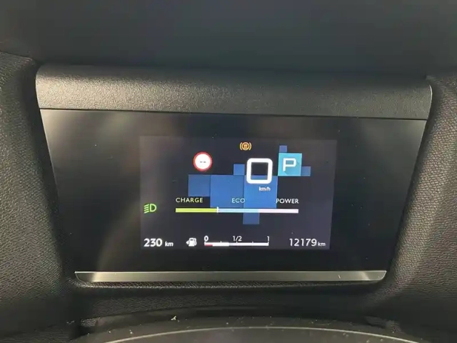 Citroën C4 hybride 136 e-dcs6 — photo 31