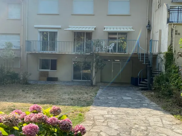 Loue maison 192m²