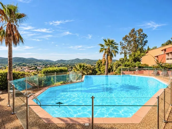 LES TERRASSES DU MIRAGE DUPLEX DERNIER ÉTAGE AVEC VUE MER