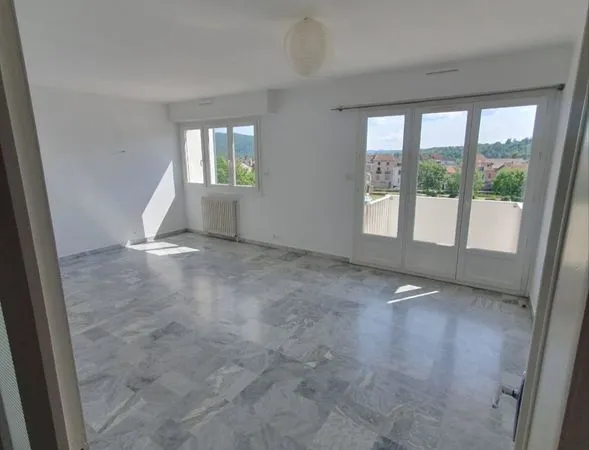 Appartement à louer. Pas loin du centre ville et des commodités