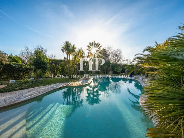 Maison provençale de 233m2 sur terrain d'un hectare- Aix en Pro