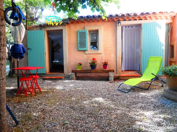 Location cabanon provençal Luberon