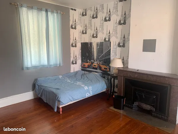Grande chambre en coloc avec sa salle de bain
