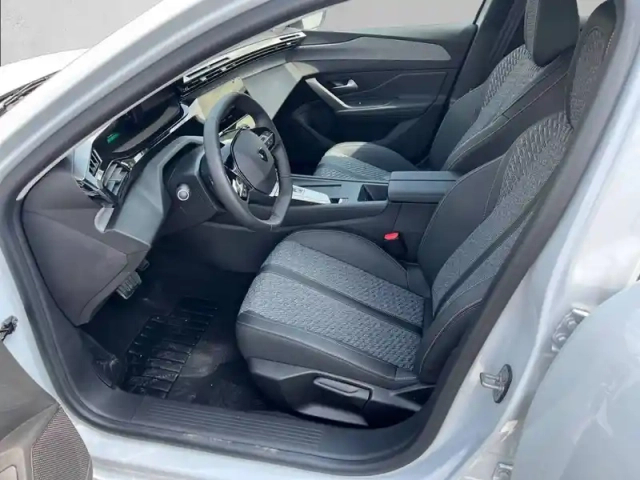 Peugeot 308 plug-in hybrid 195 ch e-dcs7 — photo 11