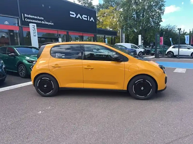 Renault Twingo e-tech electrique 80 ch autonomie urbaine — photo 3