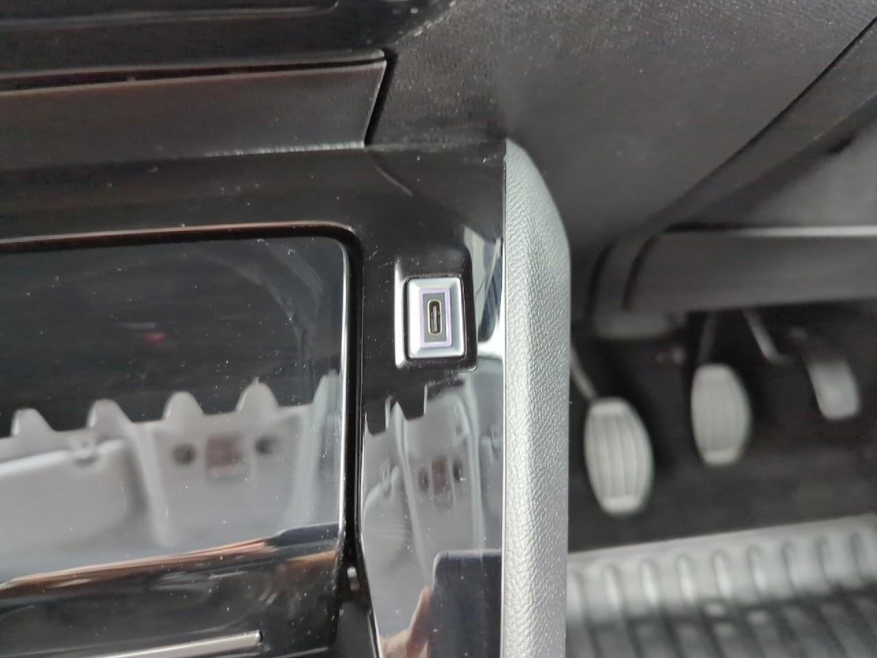 Peugeot 208 puretech 100 s&s bvm6 allure — photo 25