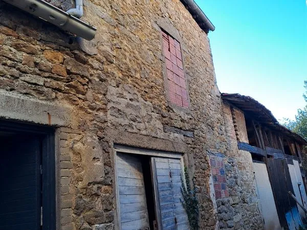 Remise en pierre
