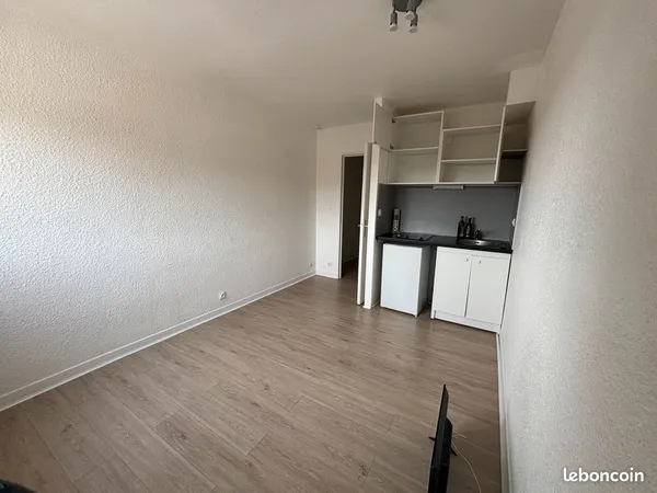 LOCATION STUDIO F1 à CAVALAIRE sur Mer 21 m2
